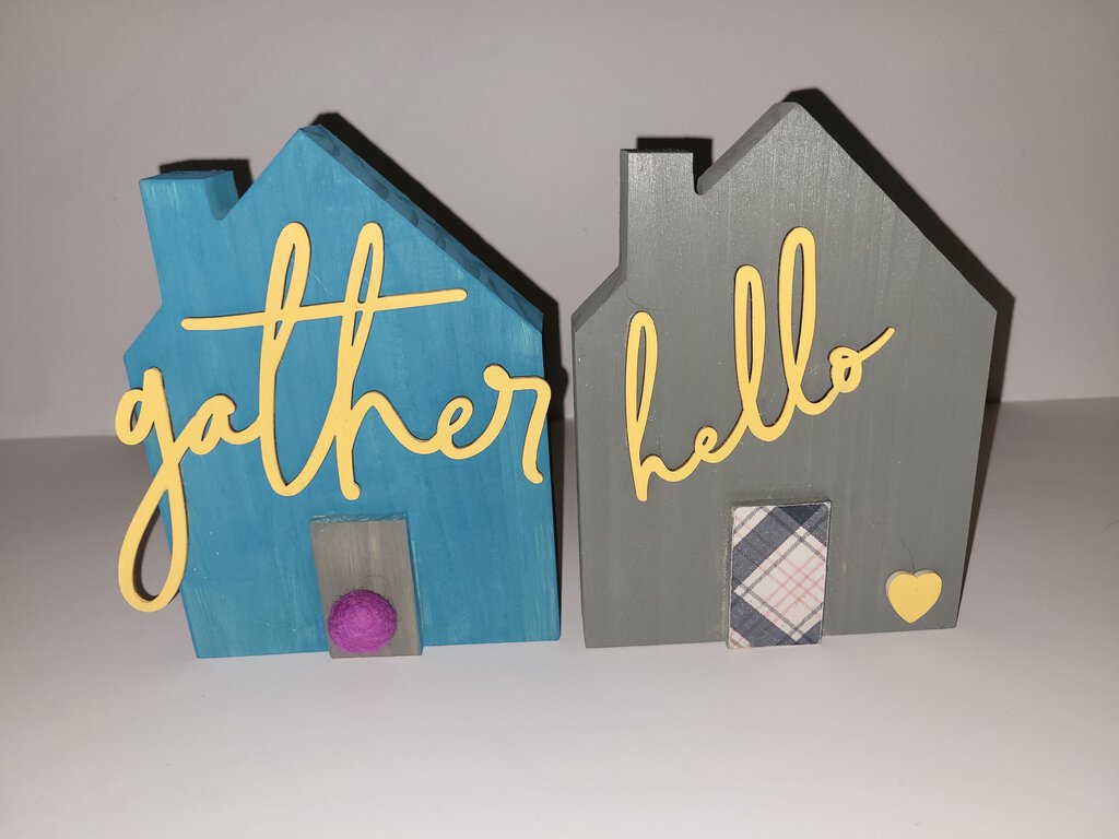 House Shelf Sitter
