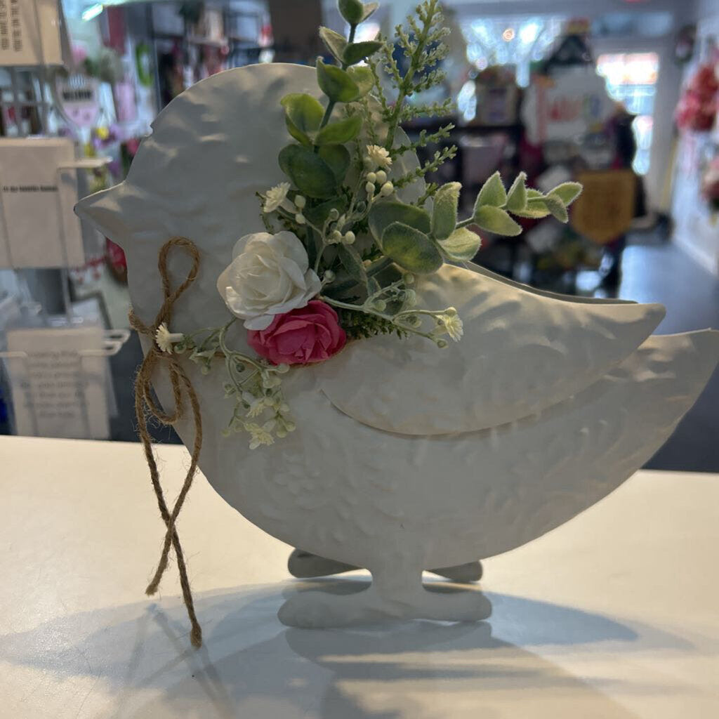 Metal Easter Decor