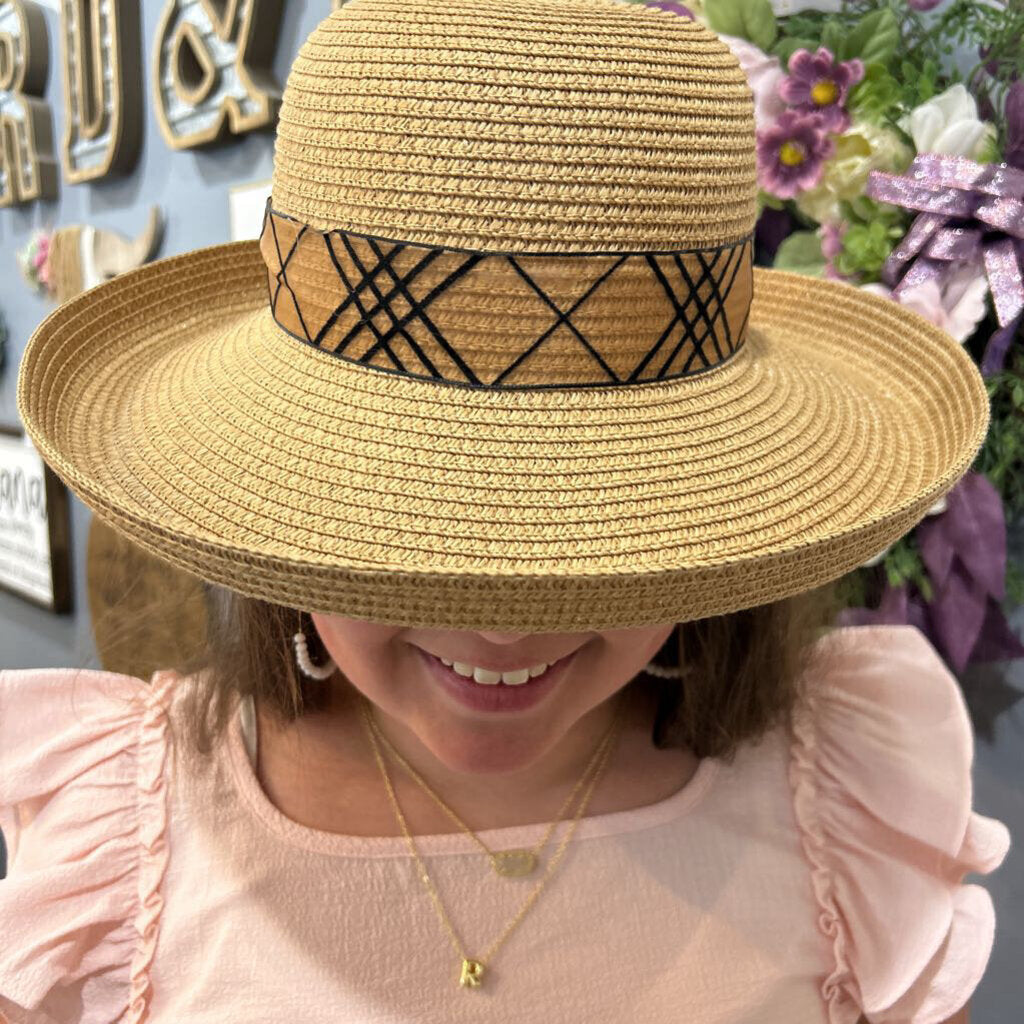 Womans Straw Black trim w/Black bow