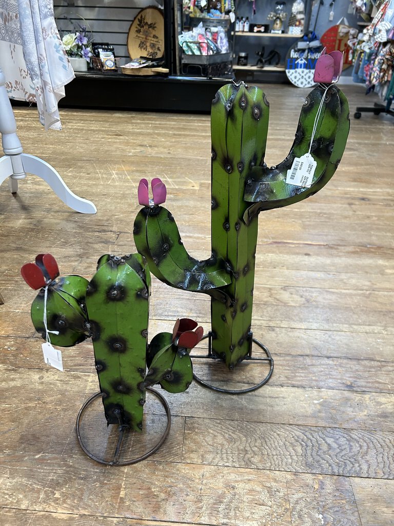 metal small Cactus