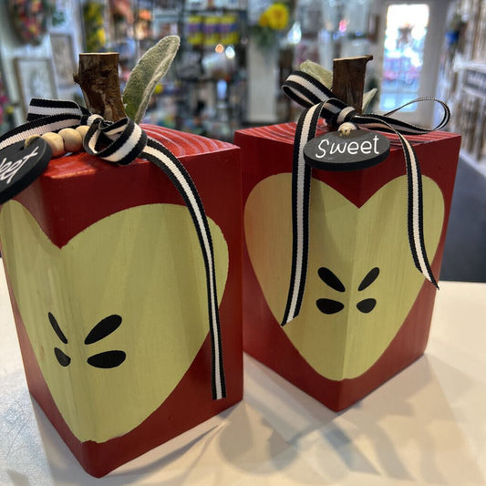 Red apple w/core block w/sweet tag