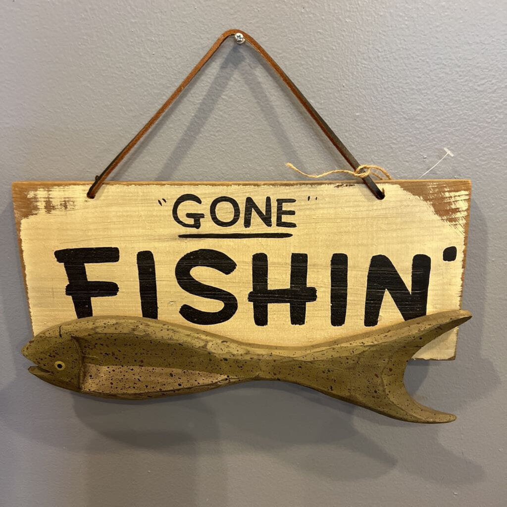 Fish on wood 'Gone Fishing'