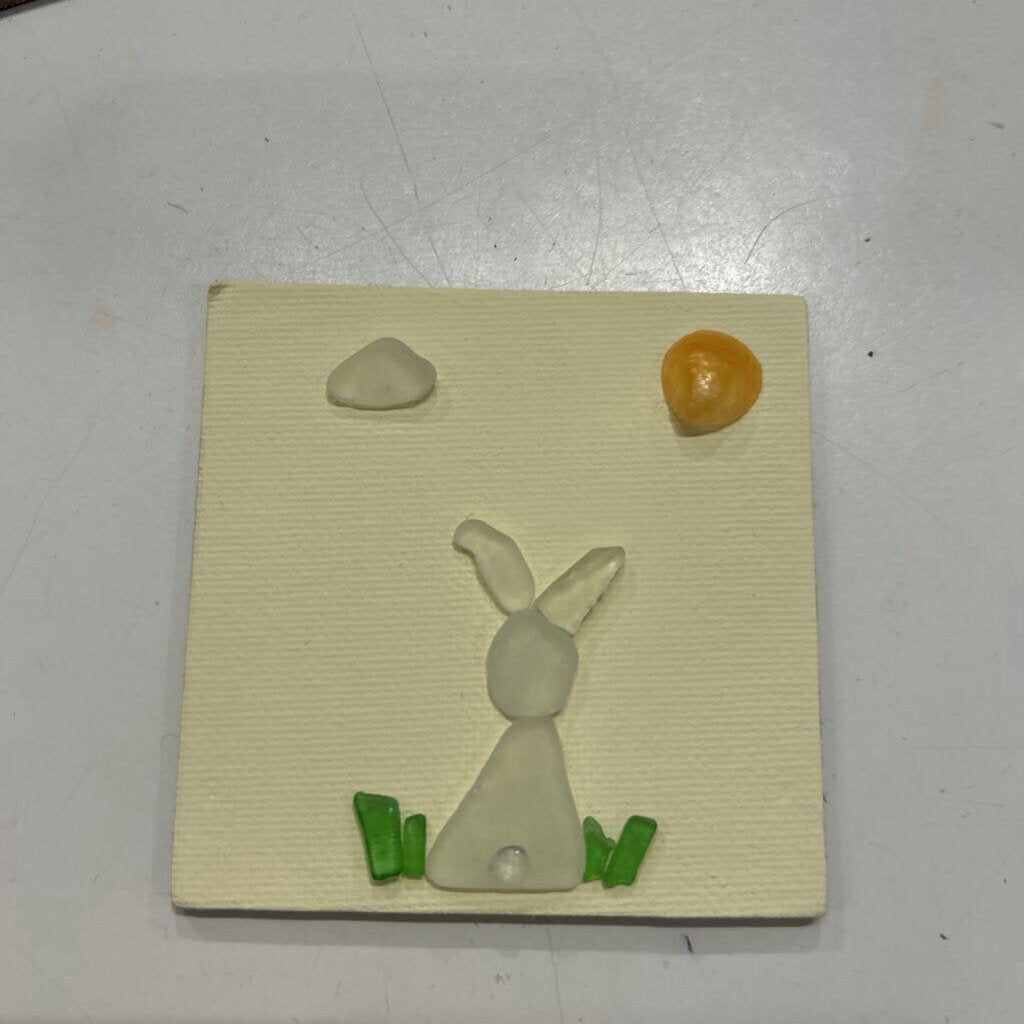 Beach Glass 3x3 yellow, bunny magnet