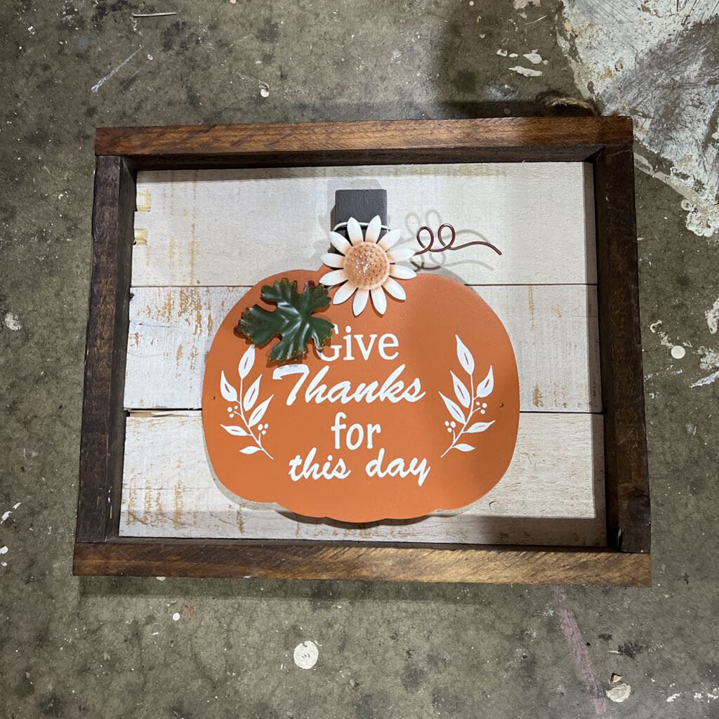 Give Thanks (pumpkin plaque, orange)