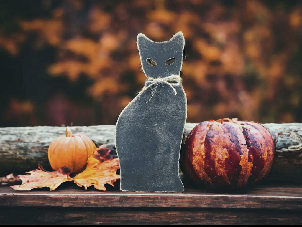 Wood Black Cat Sitter 8"x3.5"