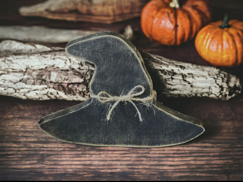 Witch Hat Wood Black 8"x5.5"