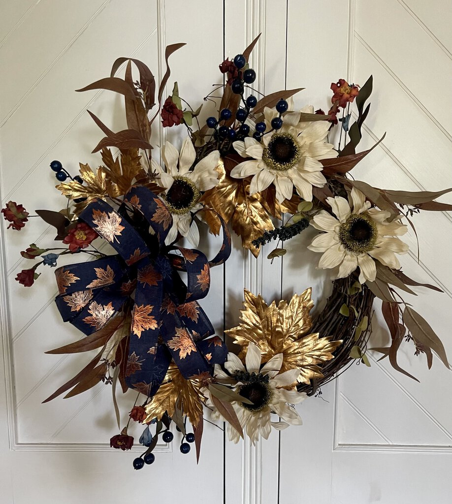 Navy/White Sunflower Wreath