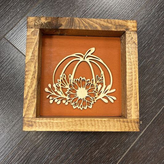 Pumpkin Floral Mini O