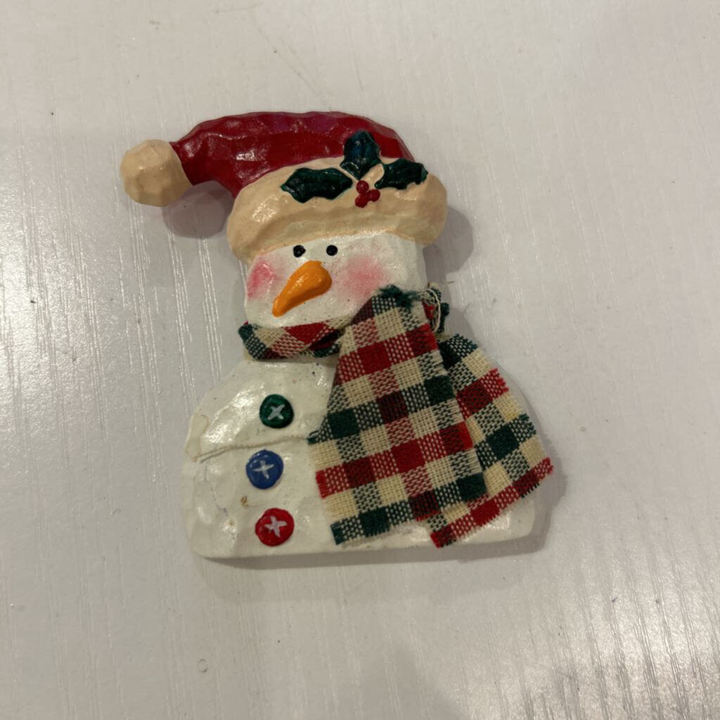 #140 Snowman w/Santa Hat Large Pin