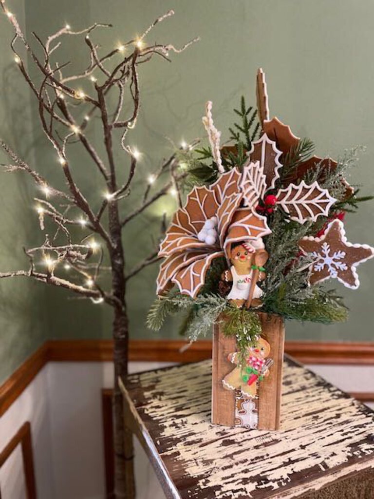 wood planter (gingerbread)