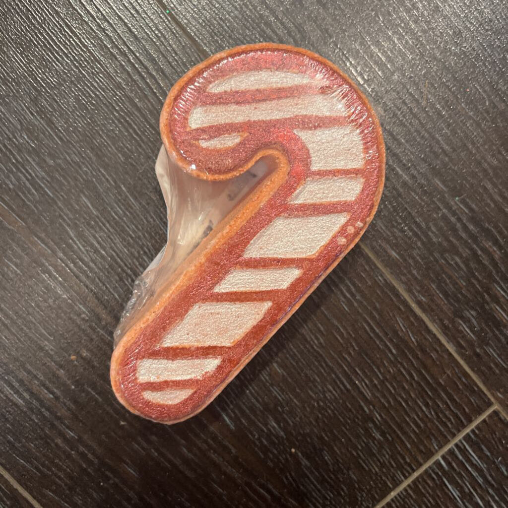 Candy Cane Bath Bomb