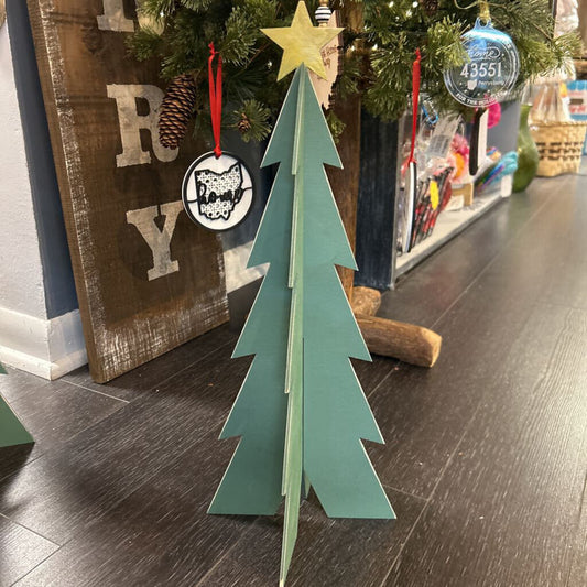 XL Tree w/Gold Star