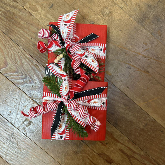 Set of 2 Skinny Presents