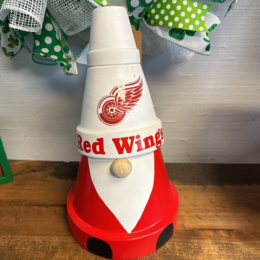 Red Wings Gnome