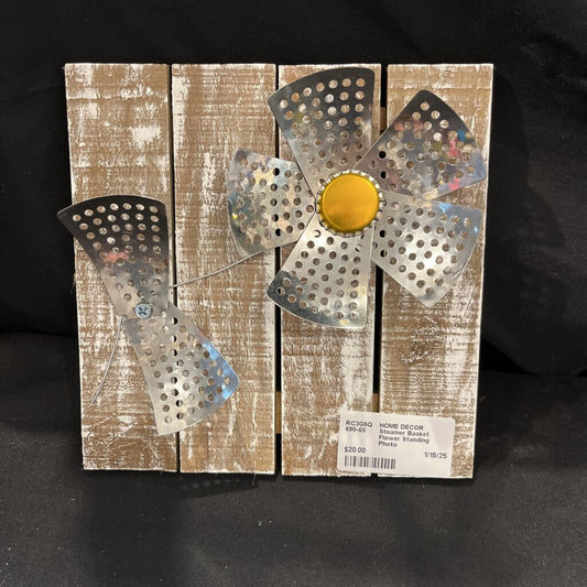 Steamer Basket Flower Standing Photo