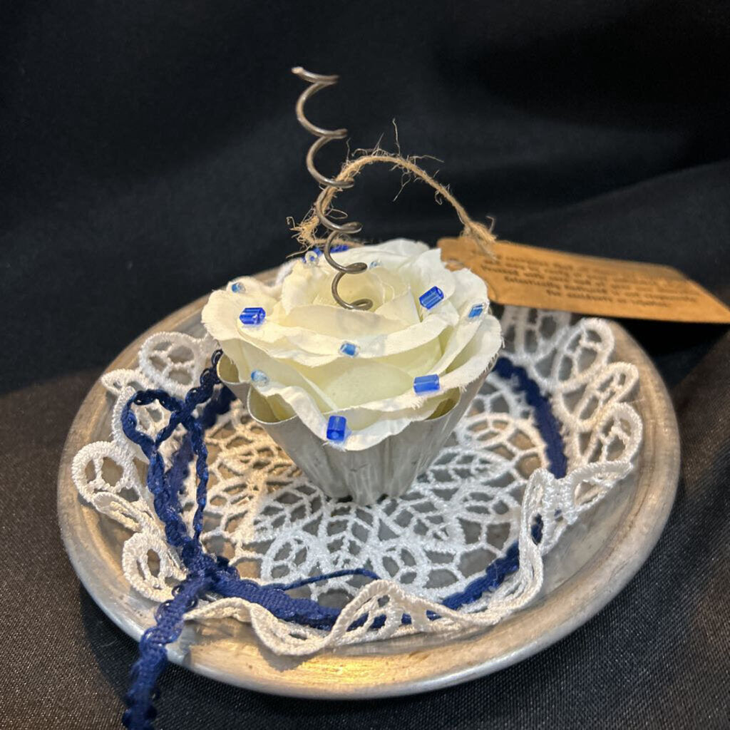 Vintage tart tin, spring cupcake on pie tin