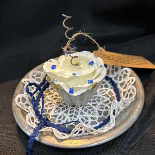 Vintage tart tin, spring cupcake on pie tin