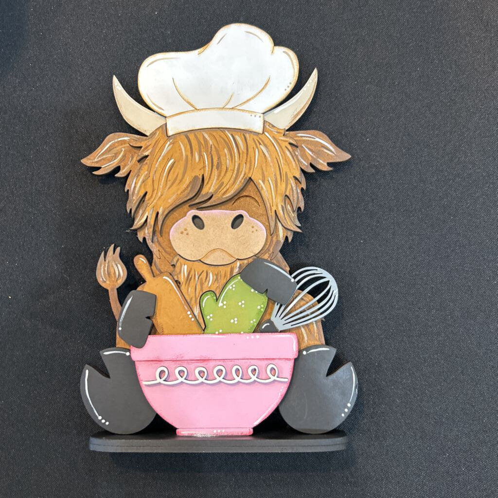 Baking Highland Cow Shelf Sitter Pink