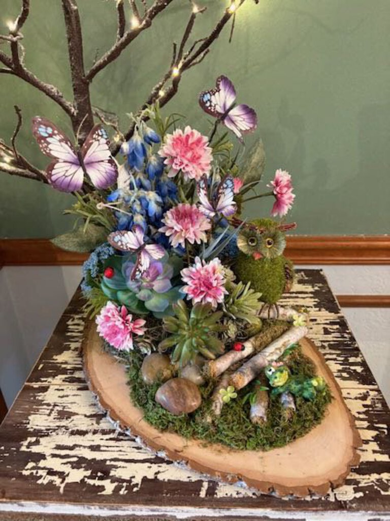 Vegetation Owl Wood Planter