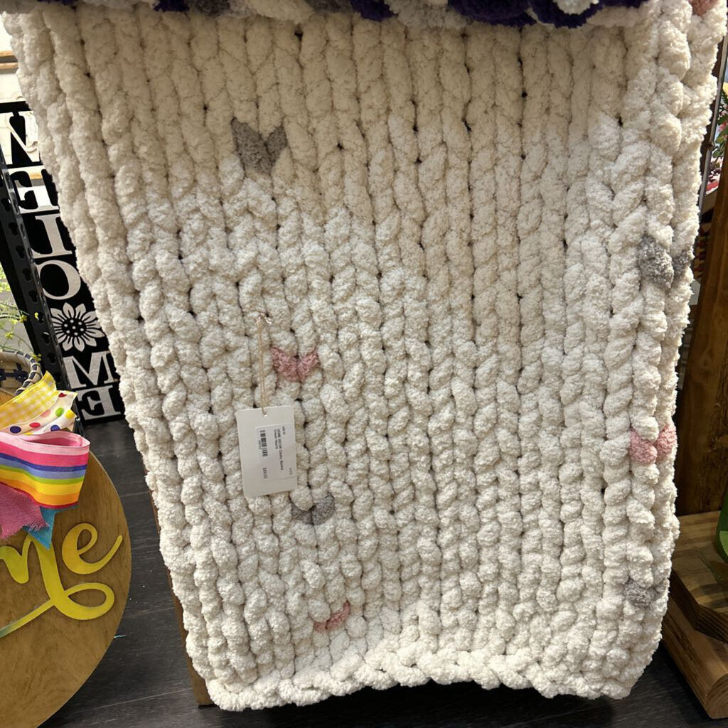 Chunky Blanket-Cream Hearts