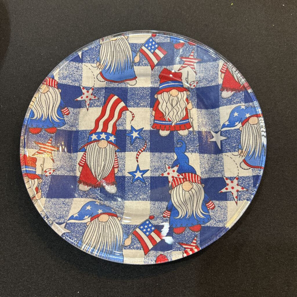 Small Patriotic Gnome Plate