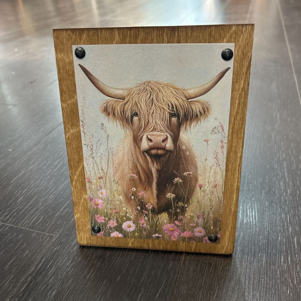 Highland Cow Flowers 6x9