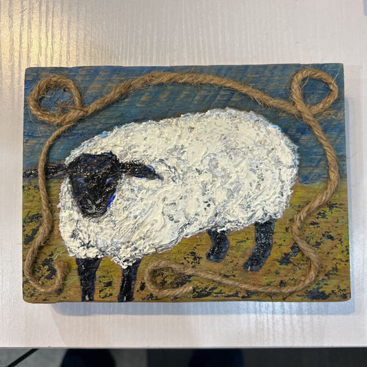 Barnwood Lamb w/Brown Rope