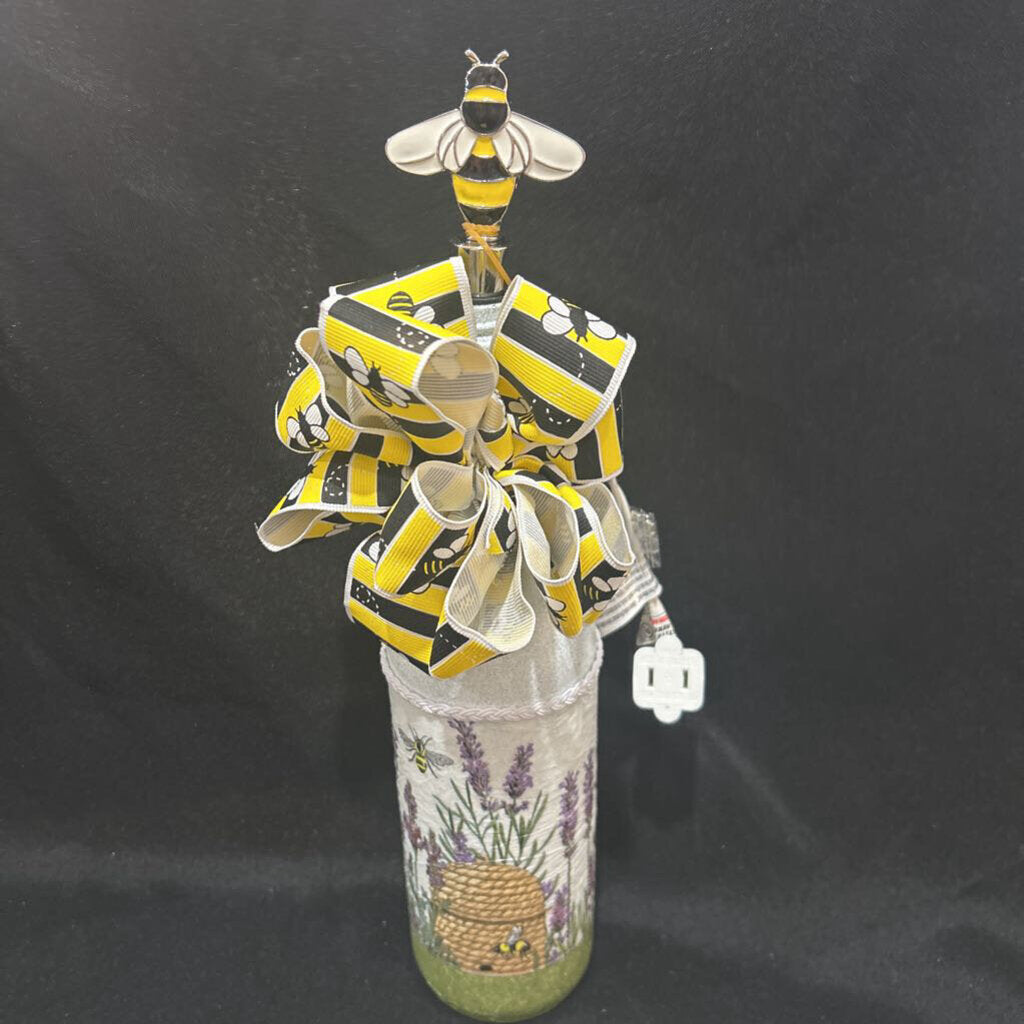 Wine Bottle Lamp Bee Hive Napkin A6