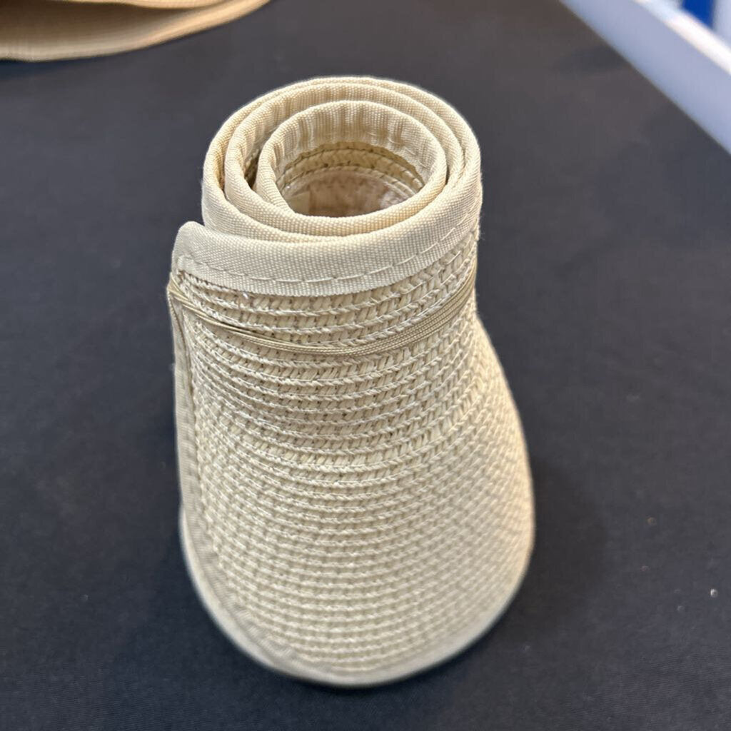 Womans Short Brim Visor Cream