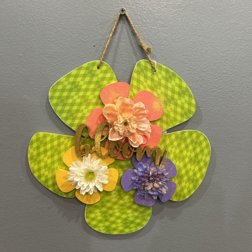 Wood Round Bloom