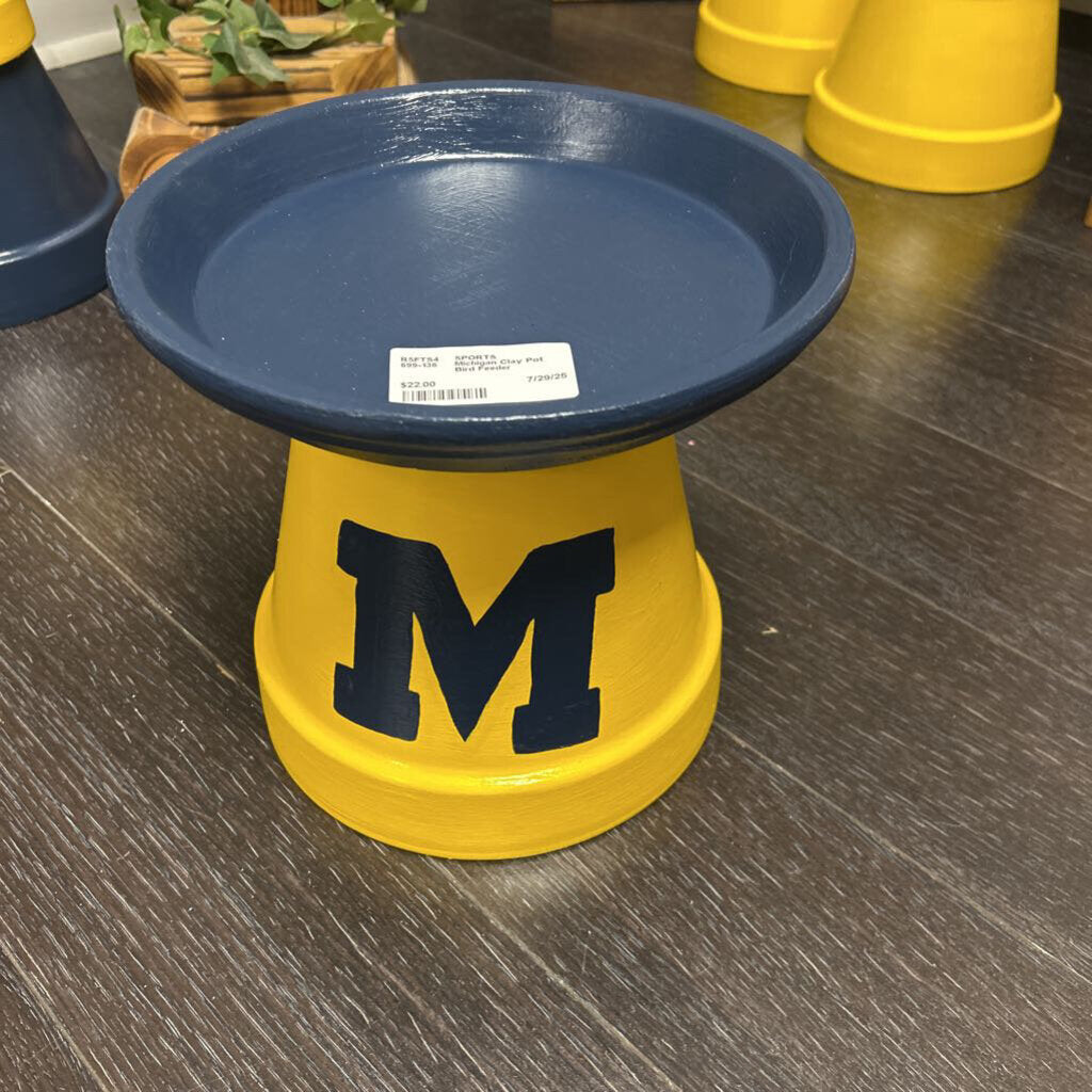 Michigan Clay Pot Bird Feeder