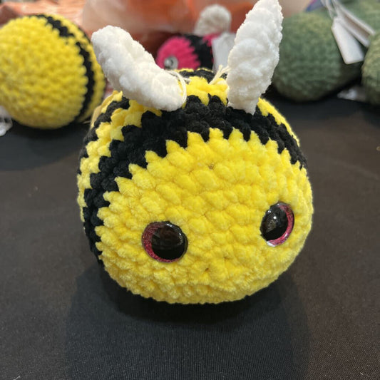 Crochet Bee yellow/black w/wings