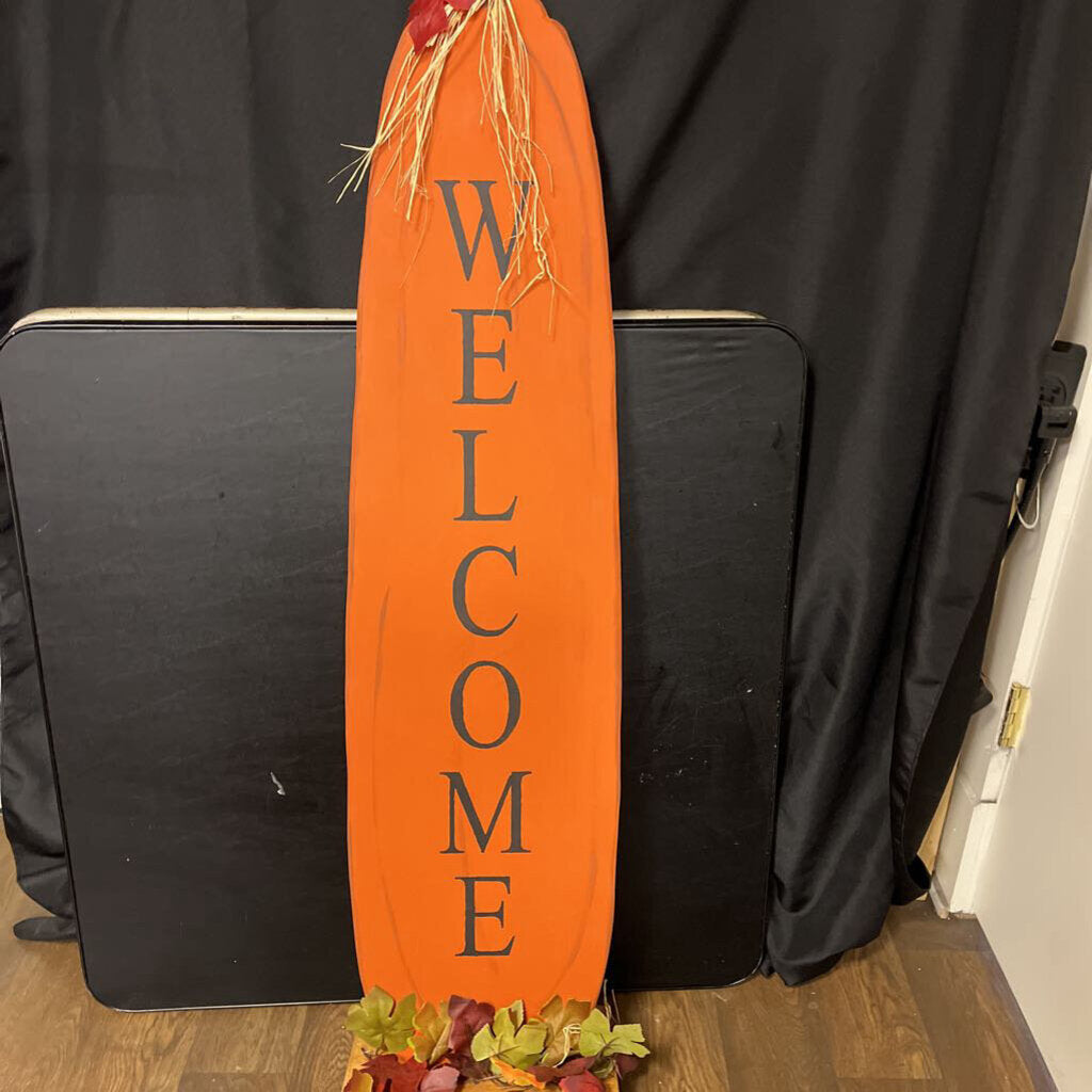 Tall Welcome Pumpkin