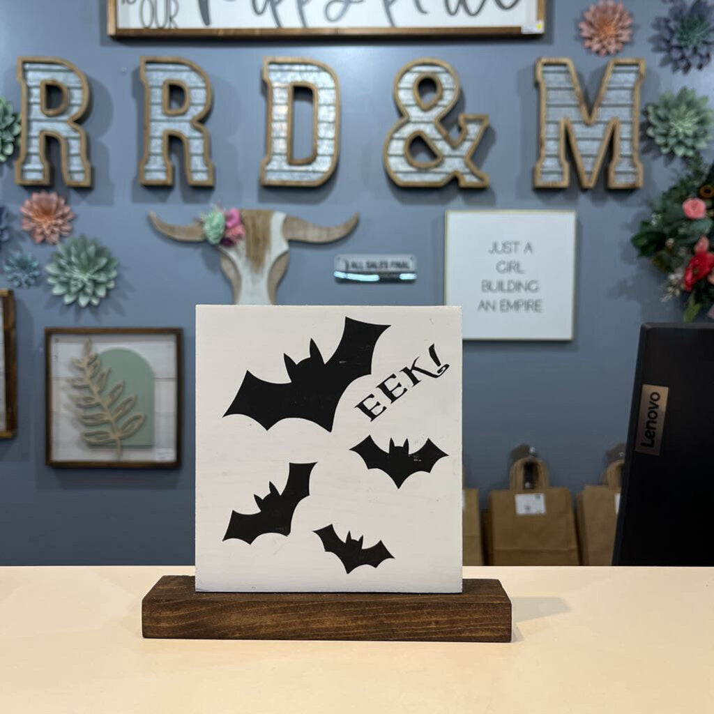 White Wood sign w/base Bat - EEK