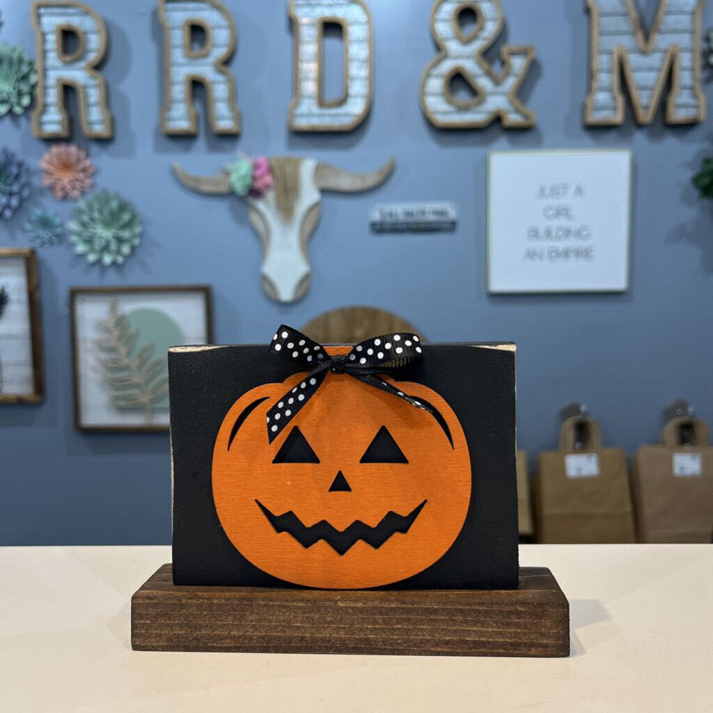 Black Wood sign w/base Jack O'Lantern