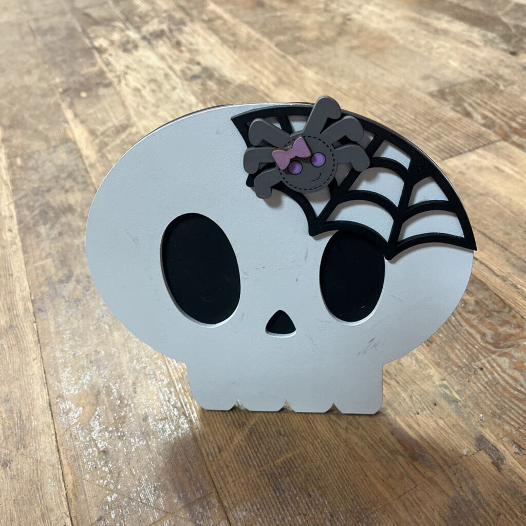 Skeleton Shelf Sitter