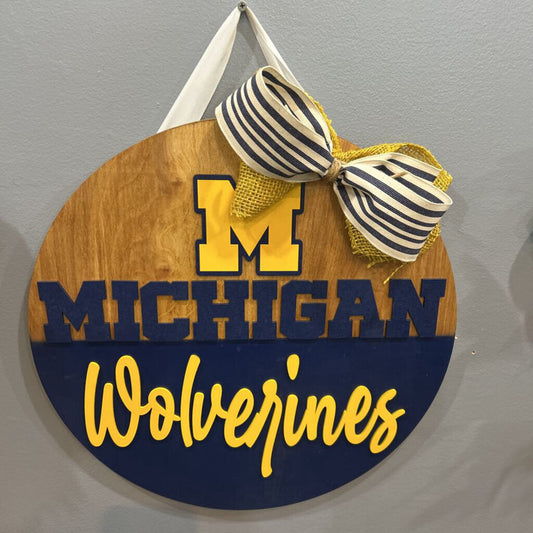 Michigan Wolverines Door Round w/ribbon