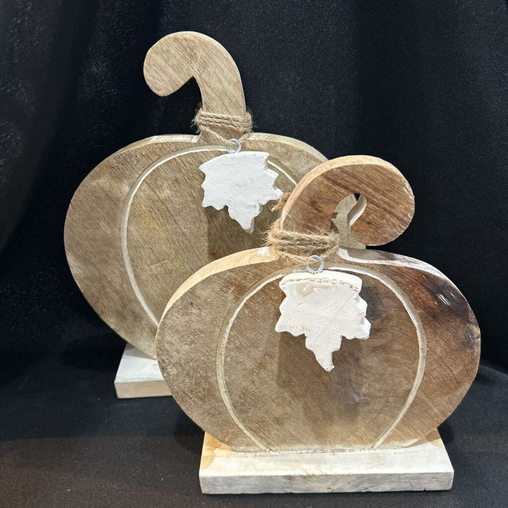 Set of 2 Pumpkins on Stands
