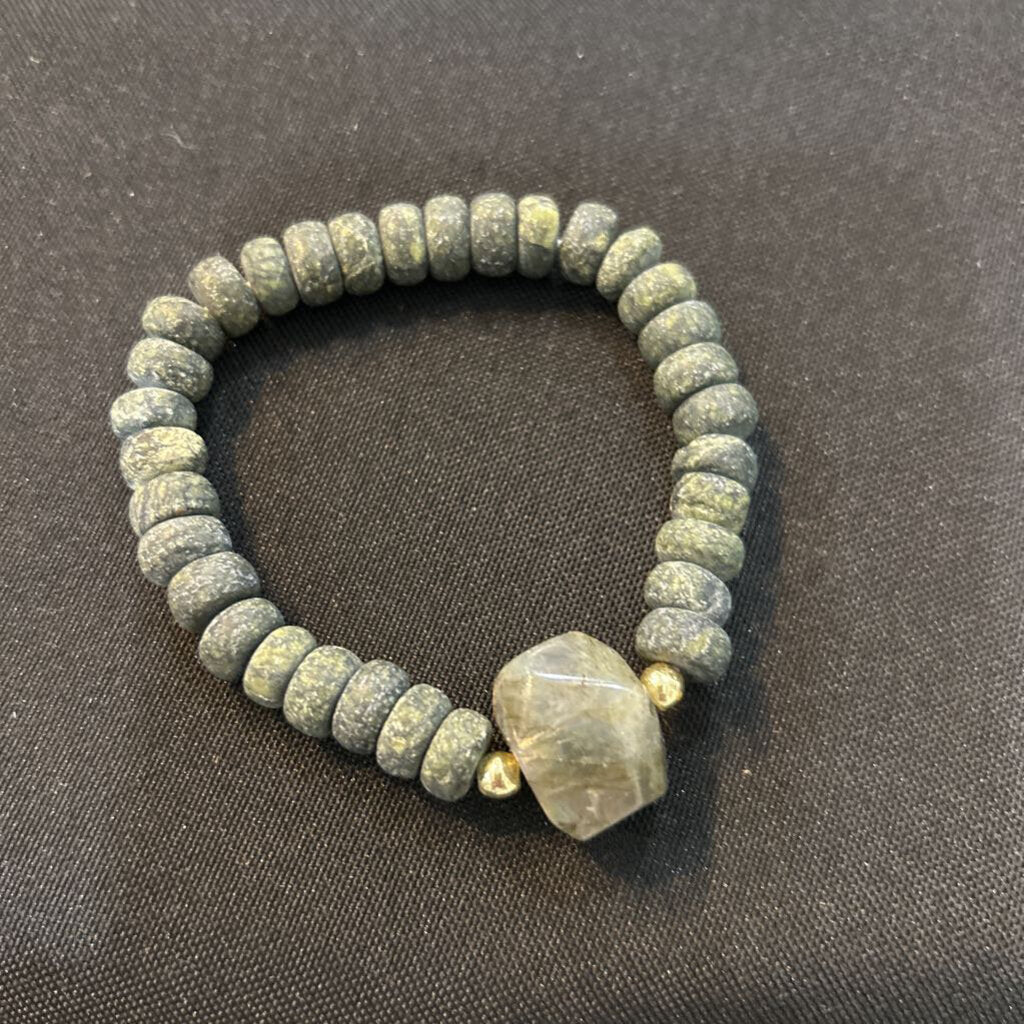 MJ Green Flat Stone Green Rock Bracelet