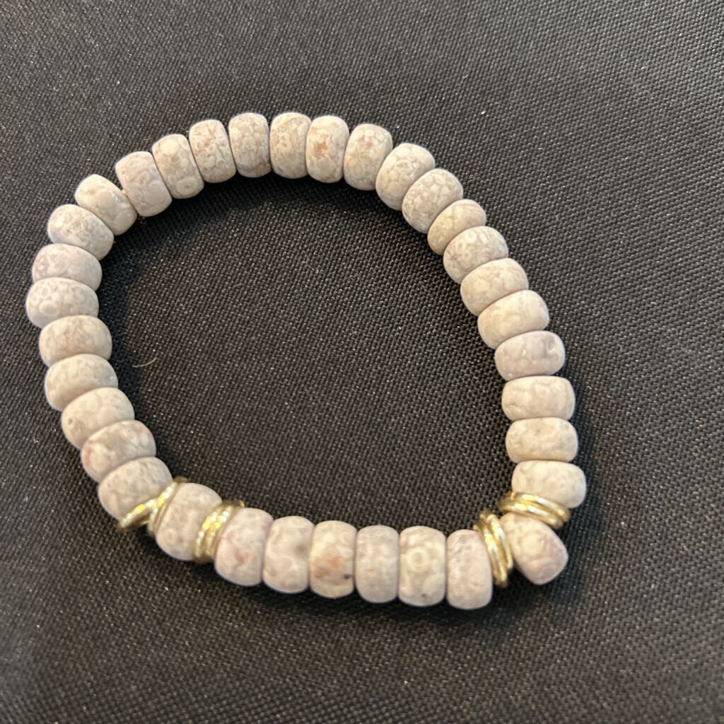 MJ Flat Circle Stone Bracelet w/gold rings