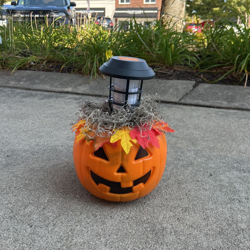 Orange Pumpkin Face Solar Lights