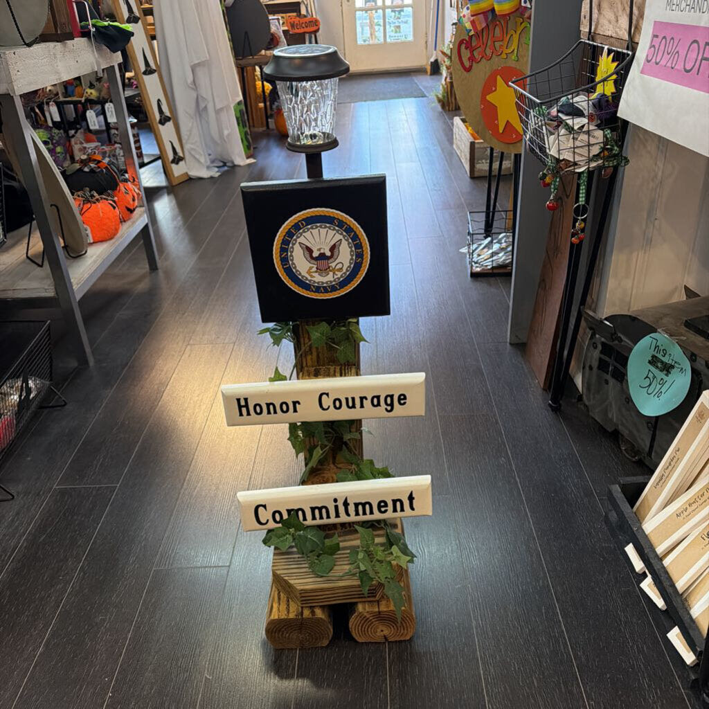 US Navy Solar Light Round