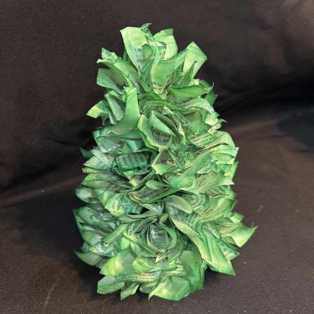 23. Full Ruffled Book Page Christmas Tree