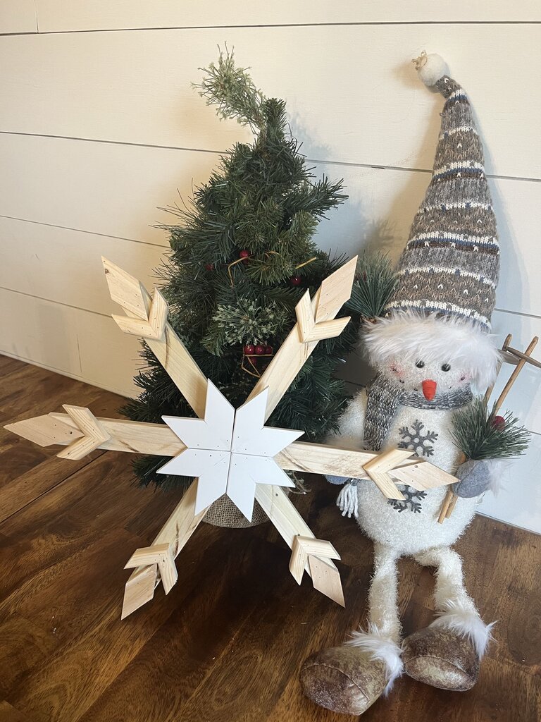 Natural w/White Star Center Snowflake