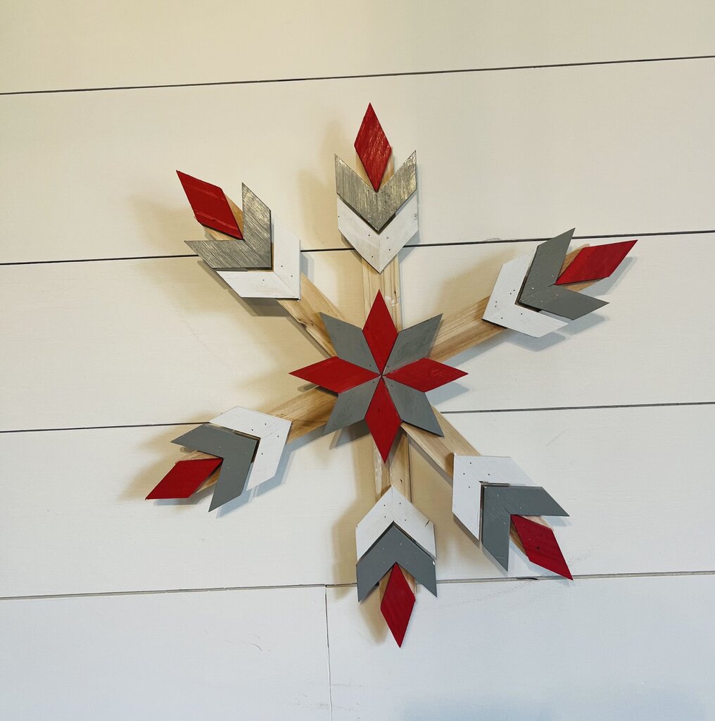 Red/Gray/White Double Chevron Snowflake 8pt Center
