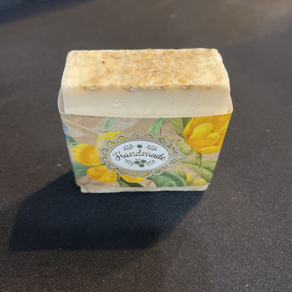 Sweet Almond w/Almonds on Top Goat Milk Soap Bar