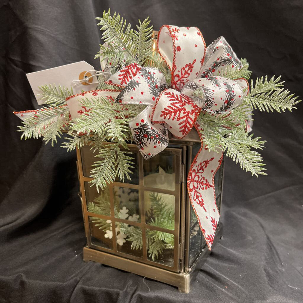 Tin Lantern w/Snowflake Candle