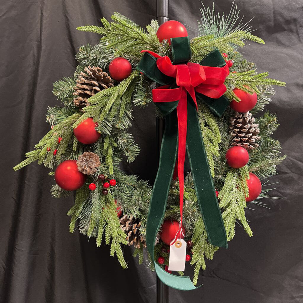 20in Xmas Wreath w/Red & Emerald Green
