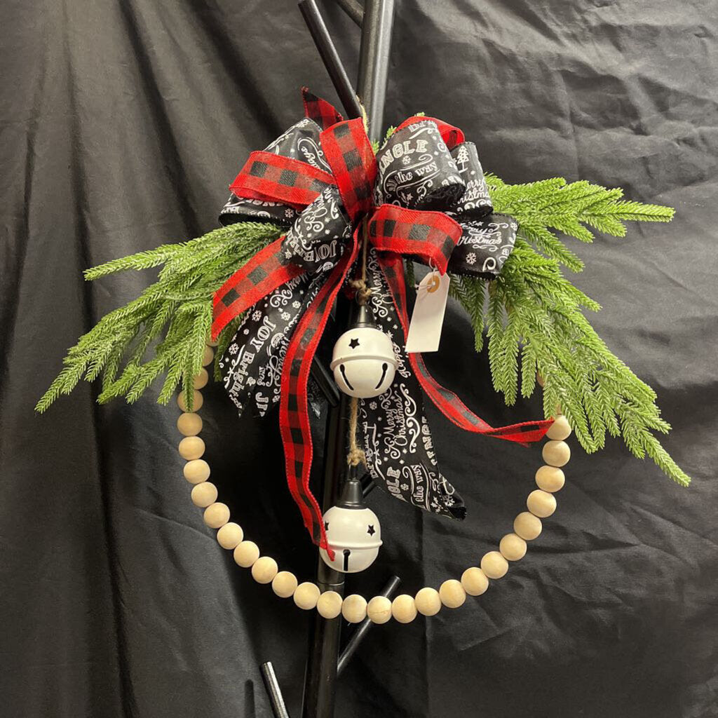 14in Bead Wreath w/Christmas & Bells