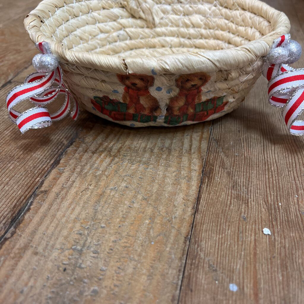 Oval Wooden Basket w/2 Dogs